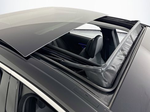 New 2026 Mercedes-Benz C 300 Sedan image 21