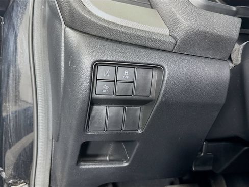 Used 2020 Honda CR-V LX image 11