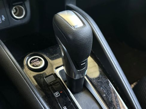 Used 2020 Nissan Versa SV FWD image 22