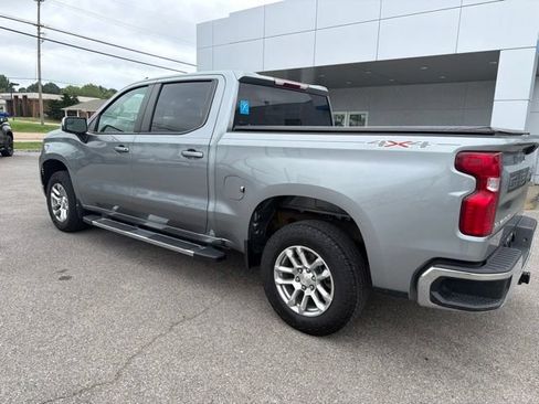 Used 2023 Chevrolet Silverado 1500 LT AWD/4WD image 32
