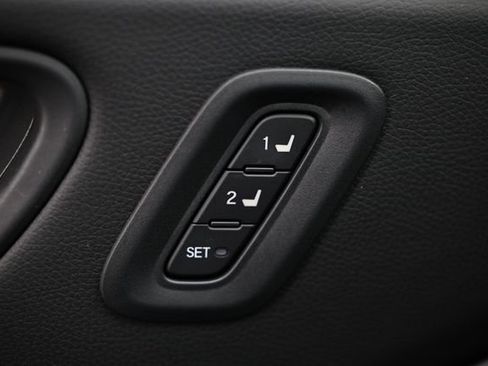 Certified 2025 Honda Pilot Touring image 17