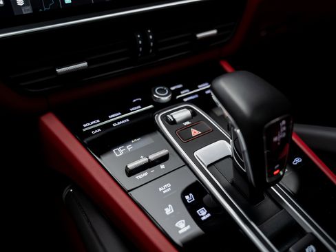 Used 2023 Porsche Cayenne Turbo image 51