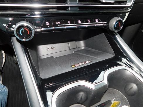 Used 2025 Chevrolet Traverse High Country w/ LPO, Floor Liner Package image 44