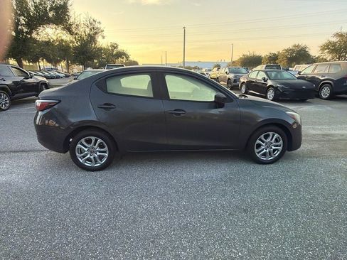 Used 2018 Toyota Yaris iA FWD image 4