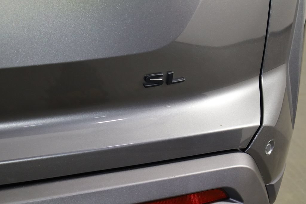 Used 2024 Nissan Pathfinder SL w/ Black Appearance Package FWD image 40