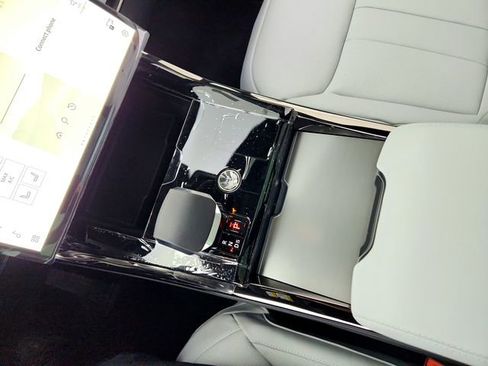 New 2026 Land Rover Range Rover Sport SE image 22