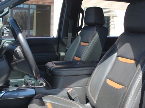 Used 2020 GMC Sierra 2500 AT4 w/ AT4 Premium Package image 17