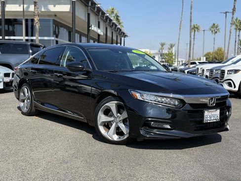 Used 2018 Honda Accord Touring image 1