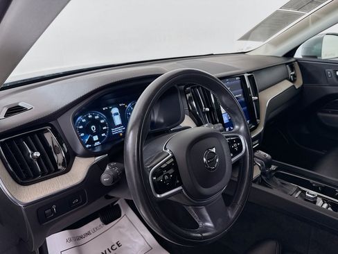 Used 2018 Volvo XC60 T5 Inscription w/ Convenience Package image 9