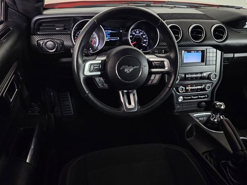 Used 2019 Ford Mustang Coupe image 8