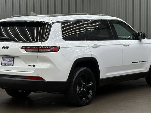 Used 2024 Jeep Grand Cherokee L Altitude AWD/4WD image 5