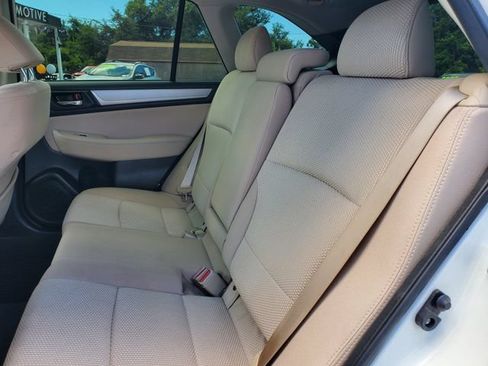 Used 2018 Subaru Outback 2.5i Premium AWD/4WD image 19