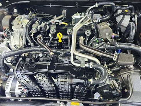 Certified 2025 Nissan Altima 2.5 SR FWD image 35