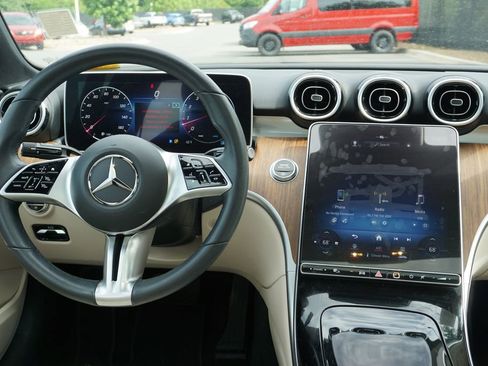 Used 2024 Mercedes-Benz C 300 Sedan image 18