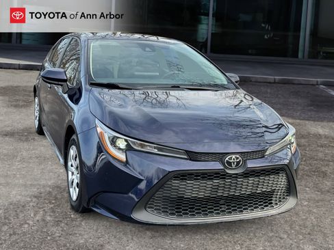 Used 2022 Toyota Corolla LE image 1