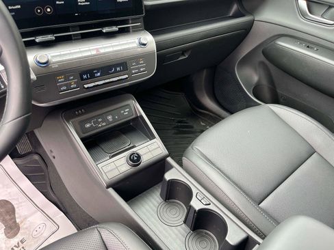 Used 2026 Hyundai Kona SEL Premium image 26