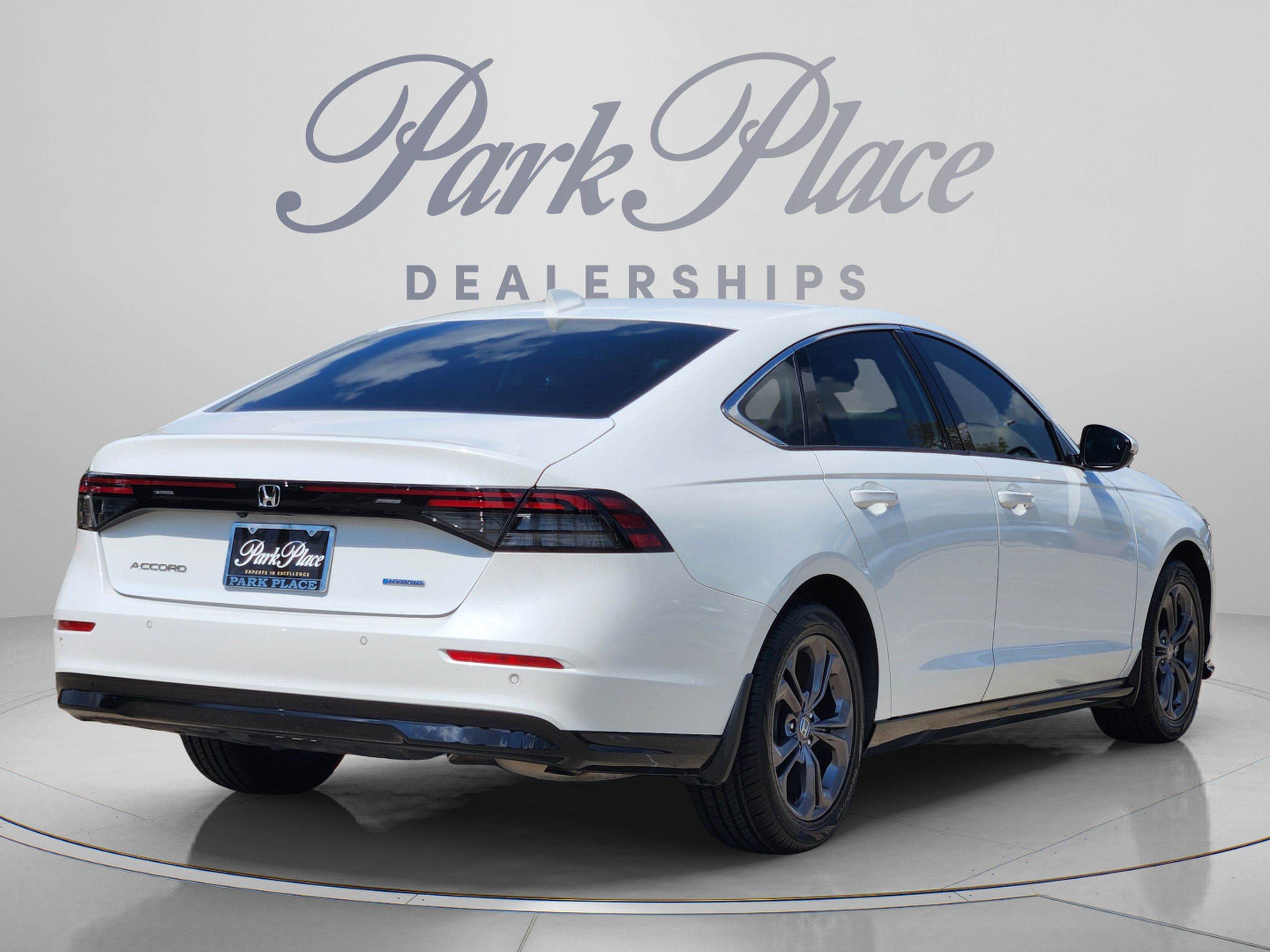 Used 2024 Honda Accord EX-L image 5