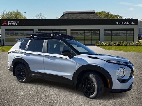 New 2026 Mitsubishi Outlander AWD image 2