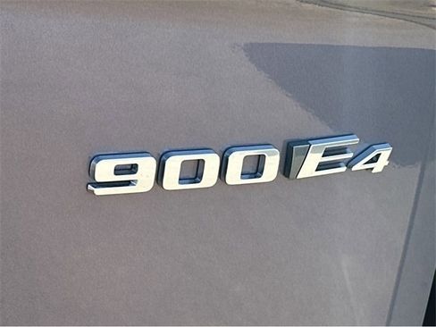 New 2026 Cadillac Vistiq Luxury image 9