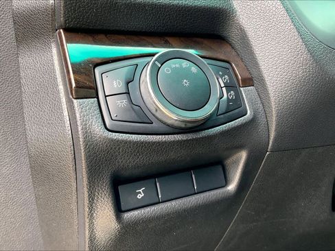 Used 2015 Ford Explorer Limited w/ Equipment Group 301A FWD image 31