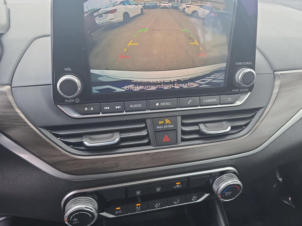 Used 2023 Nissan Altima 2.5 SV FWD image 18