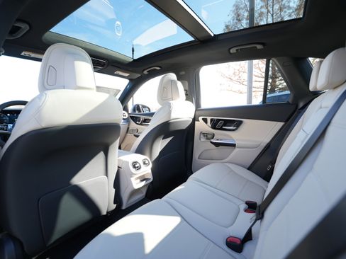 New 2026 Mercedes-Benz GLC 300 4MATIC image 42