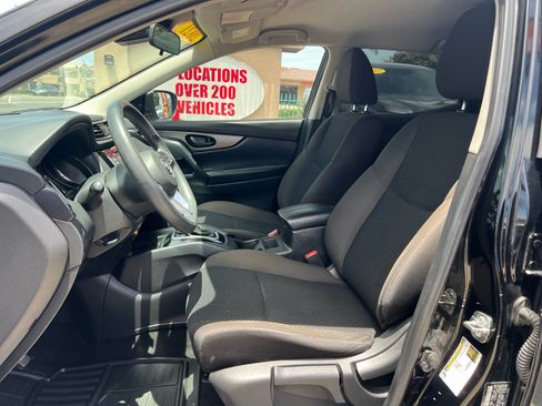 Used 2021 Nissan Rogue Sport S FWD image 12