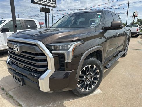 Used 2022 Toyota Tundra Limited RWD image 2
