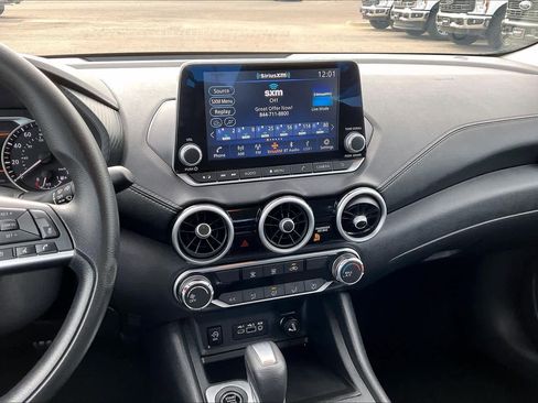 Used 2024 Nissan Sentra SV image 6