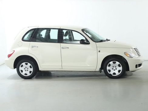 Used 2007 Chrysler PT Cruiser image 12
