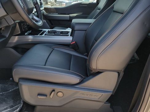 New 2025 Ford F350 Lariat w/ Lariat Ultimate Package image 6
