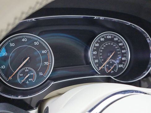Certified 2017 Bentley Bentayga AWD/4WD image 23