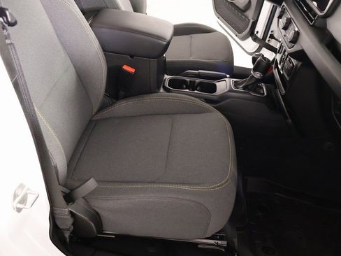 Used 2024 Jeep Gladiator Sport image 12