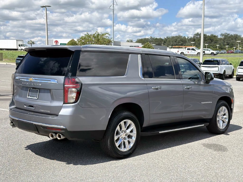 Used 2022 Chevrolet Suburban Premier AWD/4WD image 5