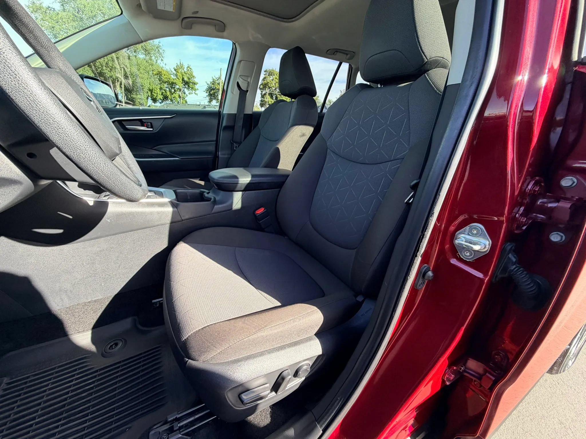 Used 2024 Toyota RAV4 XLE w/ Convenience Package AWD/4WD image 11
