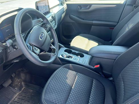 Used 2023 Ford Escape Active AWD/4WD image 17