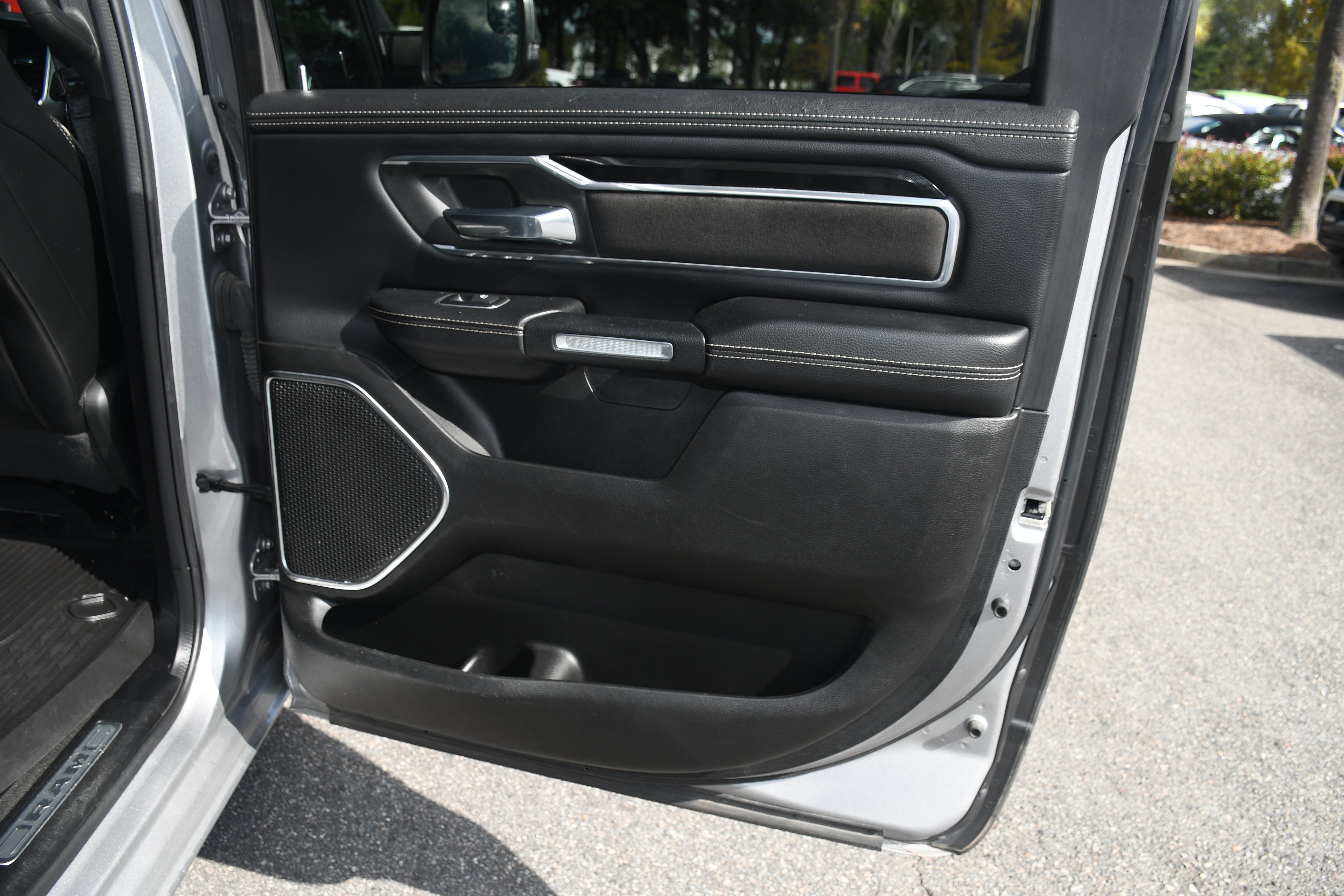 Used 2022 RAM 1500 Laramie w/ Sport Appearance Package AWD/4WD image 20