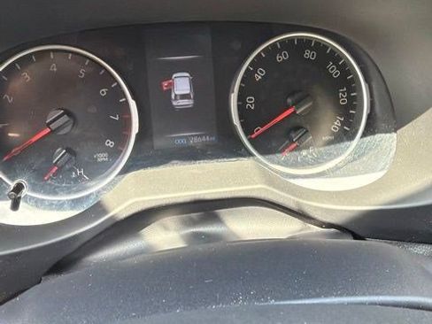 Used 2021 Toyota RAV4 XLE w/ Convenience Package AWD/4WD image 12