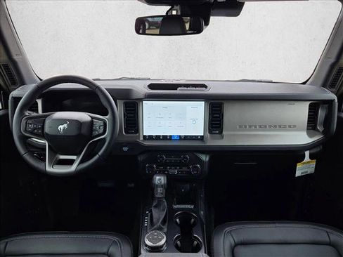 New 2026 Ford Bronco Outer Banks image 15