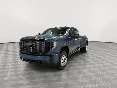 New 2026 GMC Sierra 3500 Denali Ultimate image 4