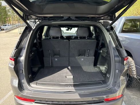 New 2025 Jeep Grand Cherokee L Altitude AWD/4WD image 13