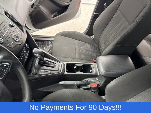 Used 2018 Ford Focus SE image 17