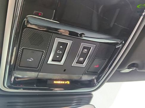 Used 2024 Land Rover Range Rover Velar Dynamic SE AWD/4WD image 56