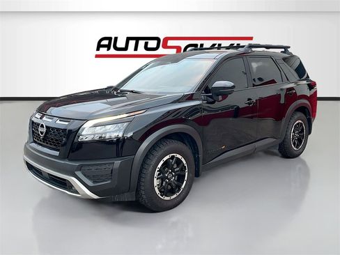 Used 2024 Nissan Pathfinder Rock Creek image 3