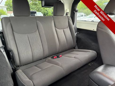 Used 2015 Jeep Wrangler Sahara w/ Dual Top Group AWD/4WD image 34