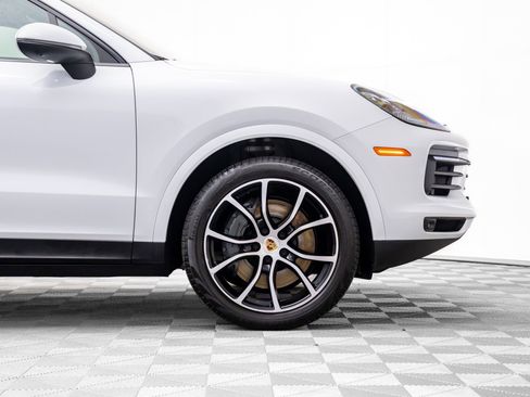 Certified 2023 Porsche Cayenne S image 35