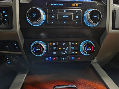 Used 2020 Ford F250 King Ranch w/ King Ranch Ultimate Package AWD/4WD image 56