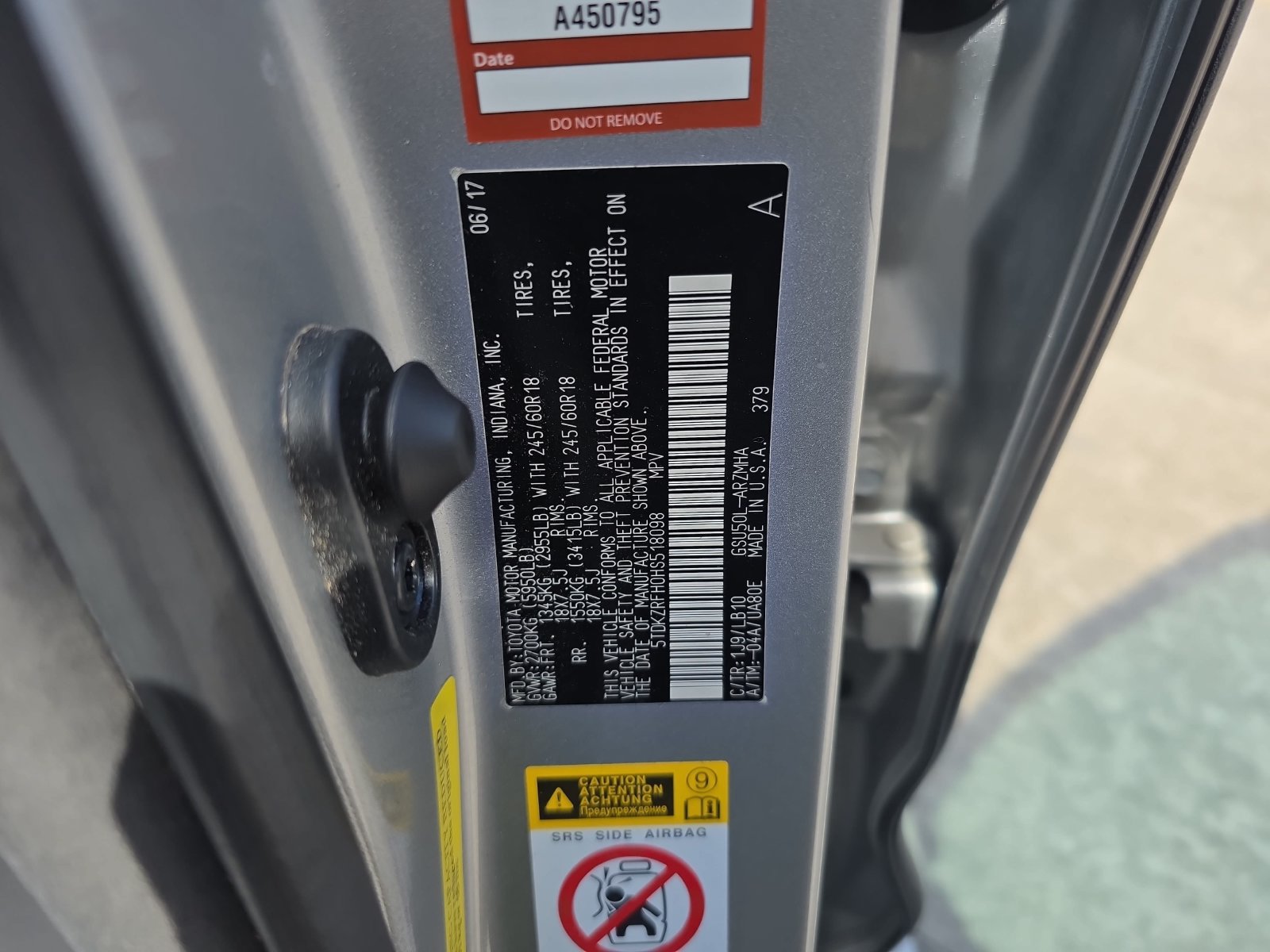 Used 2017 Toyota Highlander XLE FWD image 35
