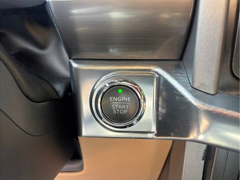 Used 2021 Ford F150 Lariat AWD/4WD image 31
