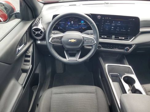 Certified 2025 Chevrolet Equinox LT w/ Safety and Technology Package FWD image 14